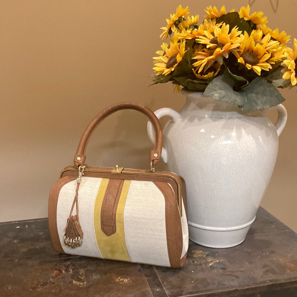 Pilcro Doctor style purse